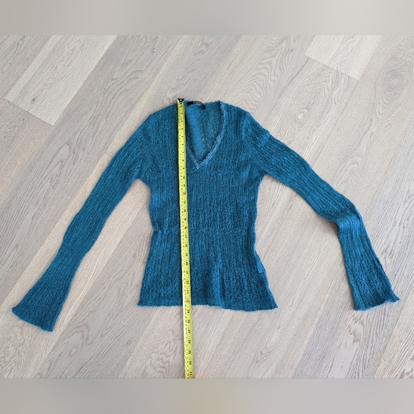 Sweater - Picture 2 of 8